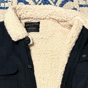 Hollister fleece lined jacket. Navy Blue. Size XL